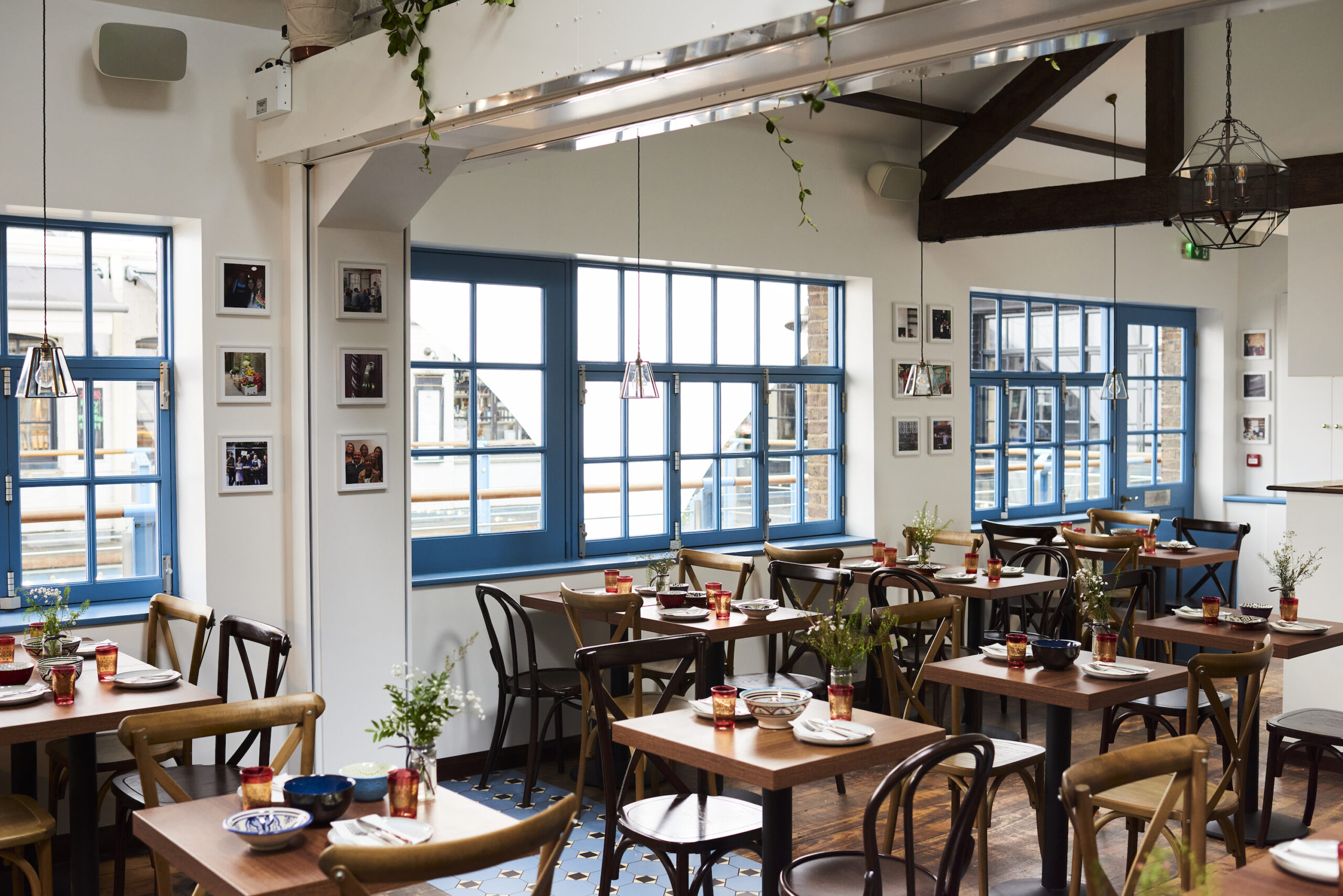 A Little Bird - An Insider's Guide to London