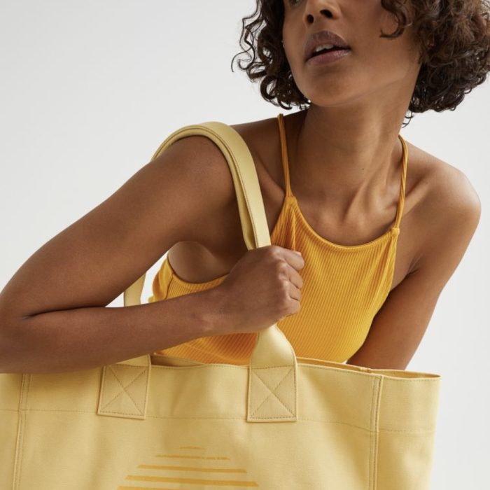 A Little Bird Tote Bags