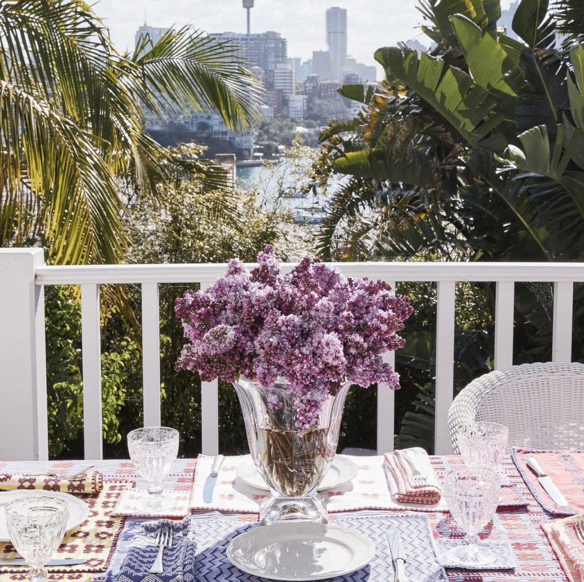 A Little Bird Outdoor Dining