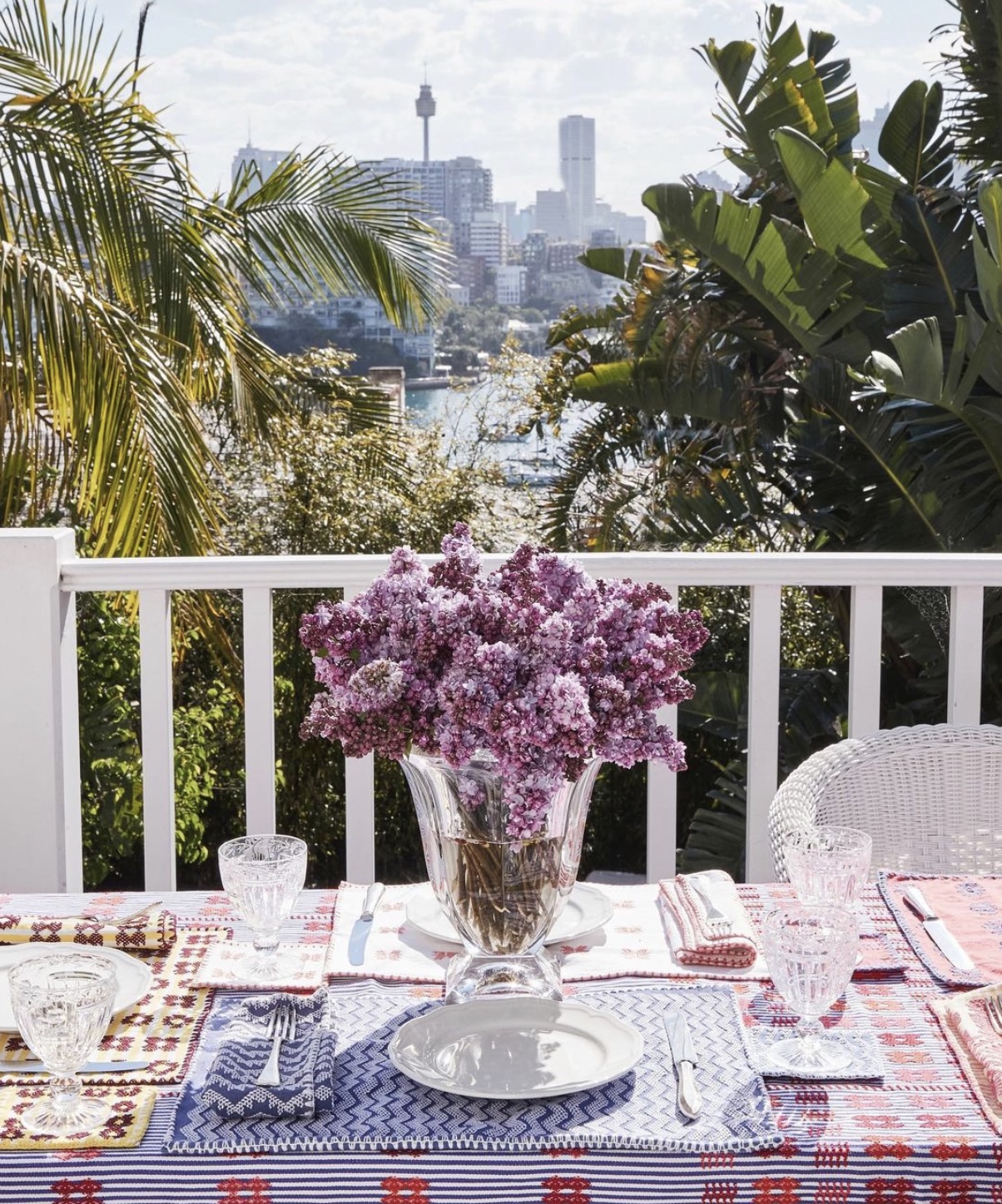 A Little Bird Outdoor Dining