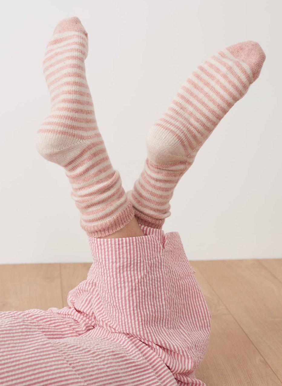 A Little Bird - Brora socks